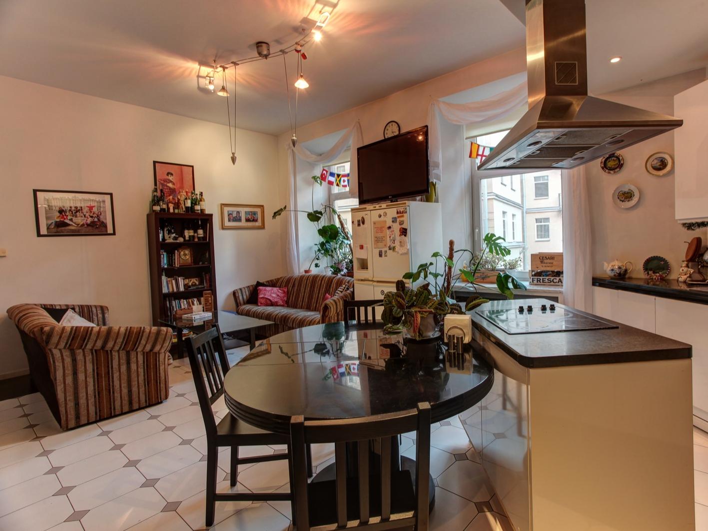 Broadsky hostel