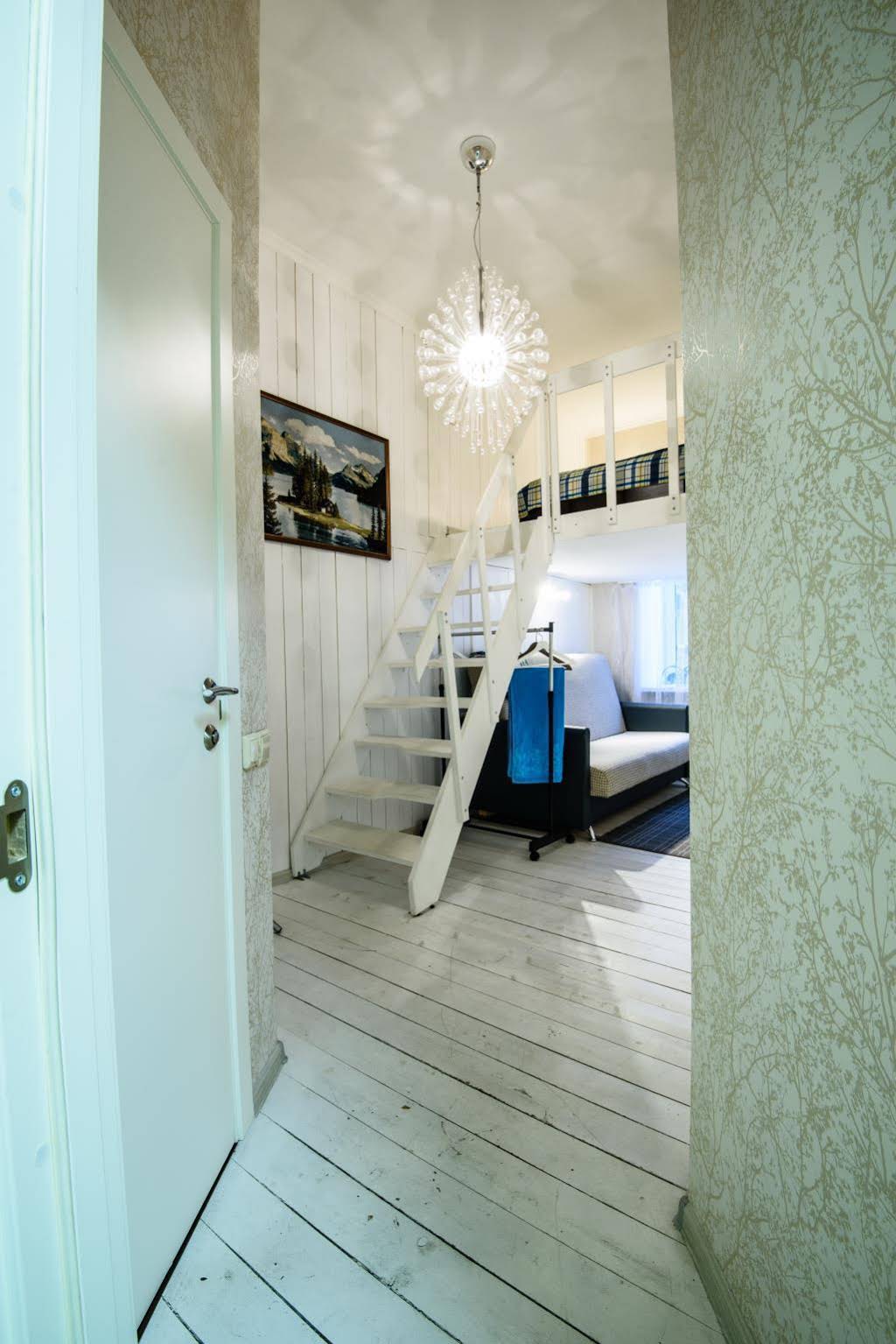 Chemodan Mini Hotel