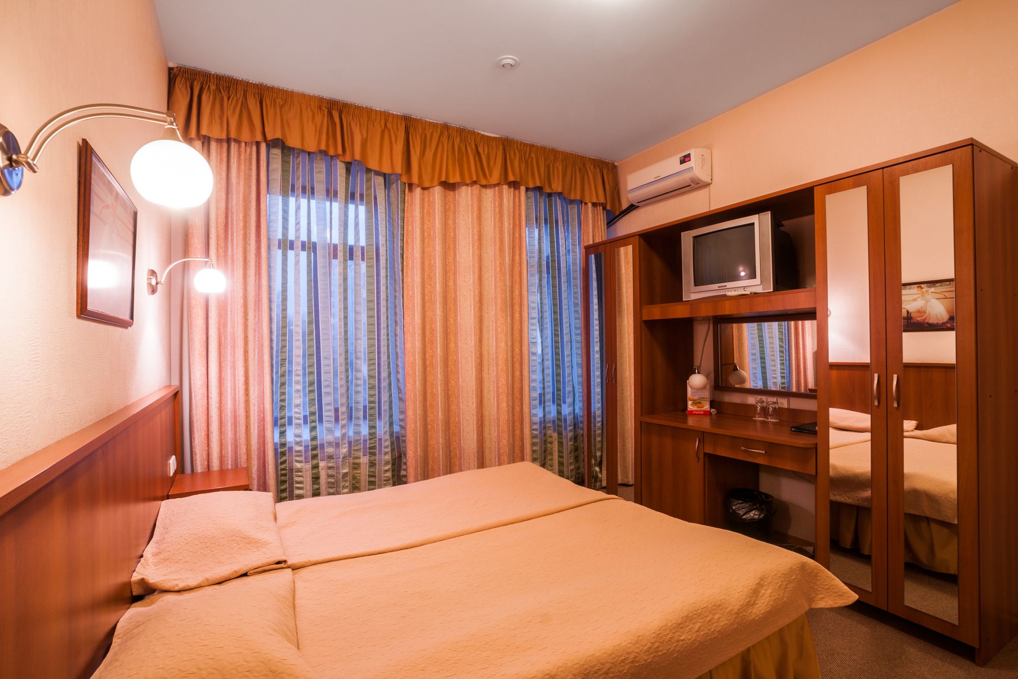 Nevsky hotel Fort