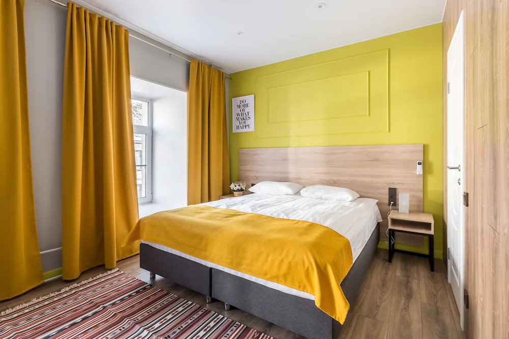 Demut Hotel