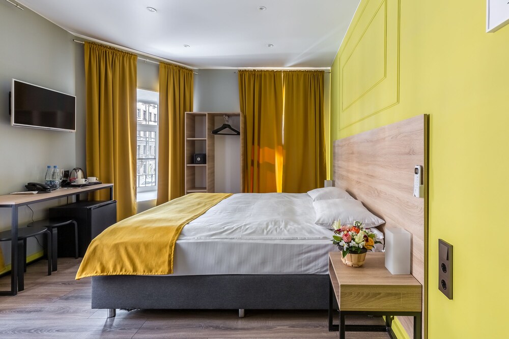 Demut Hotel