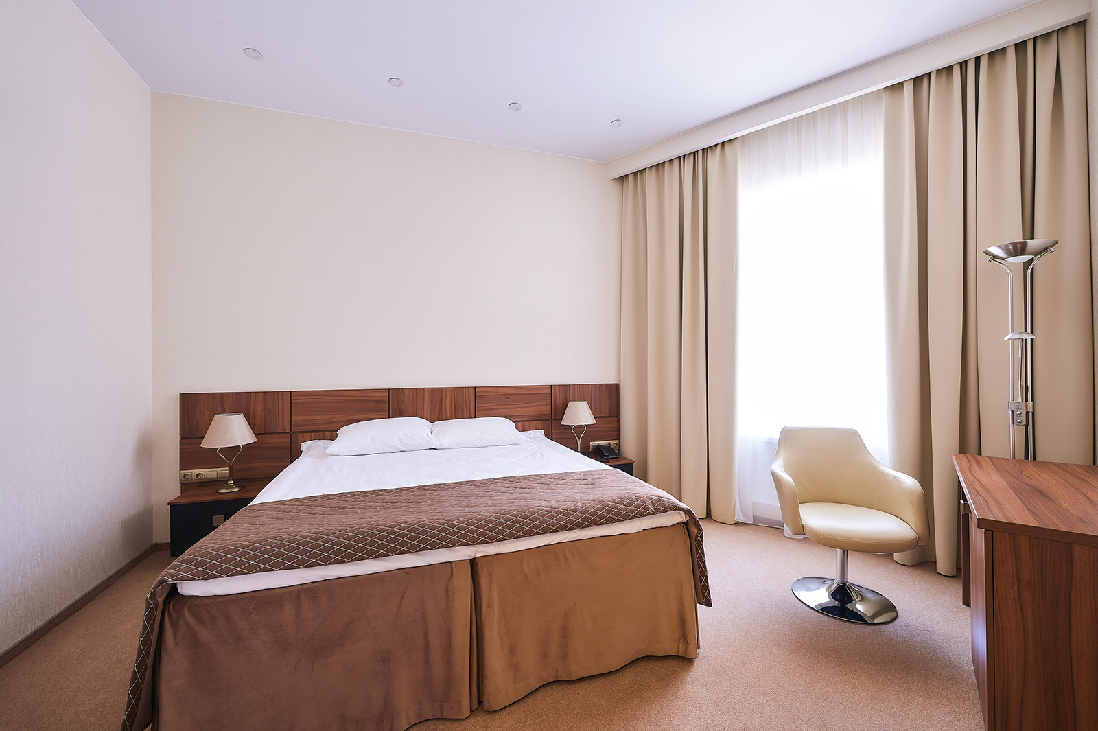 Diplomat hotel