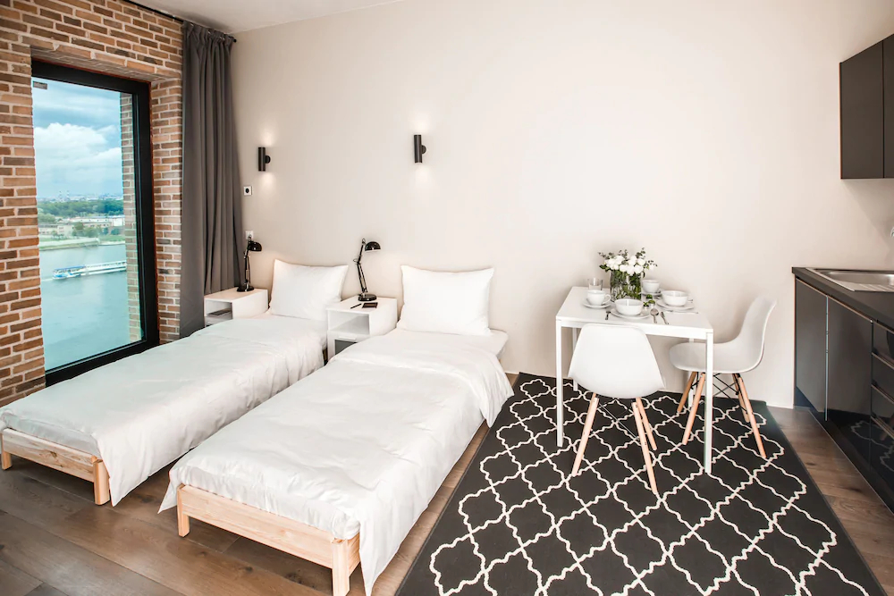 Docklands Aparthotel