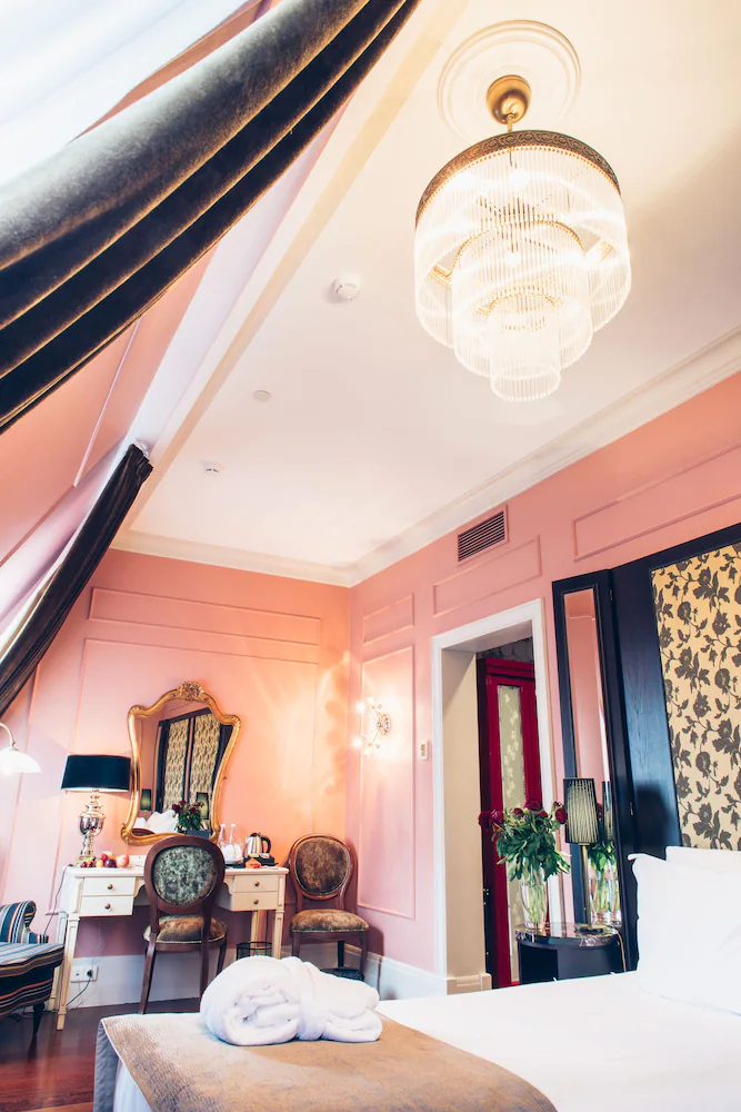 DOM Boutique Hotel
