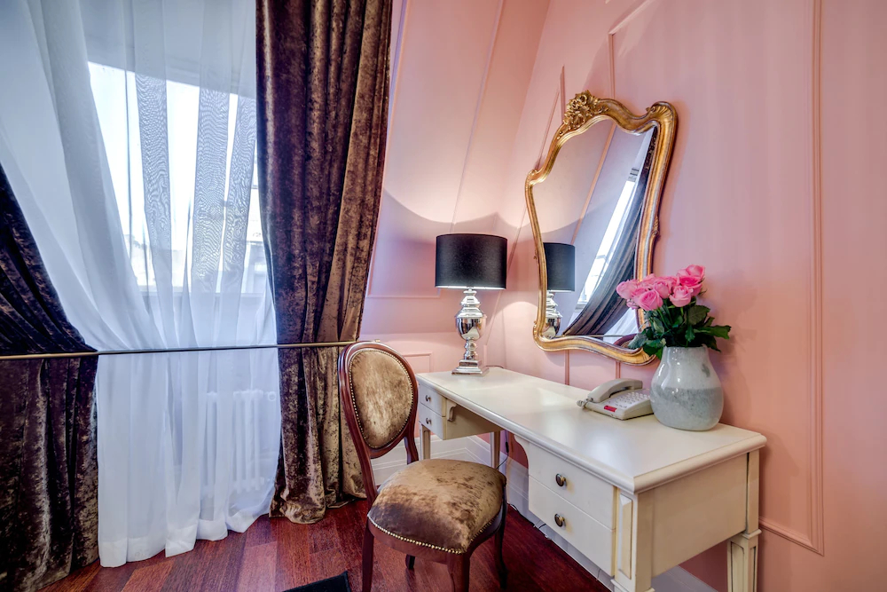DOM Boutique Hotel