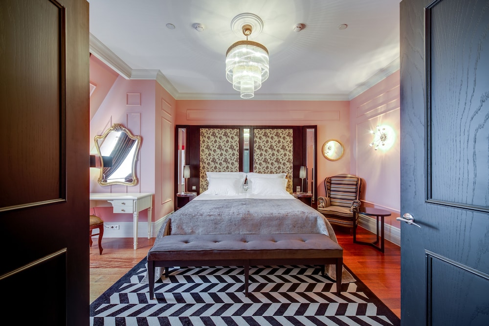 DOM Boutique Hotel