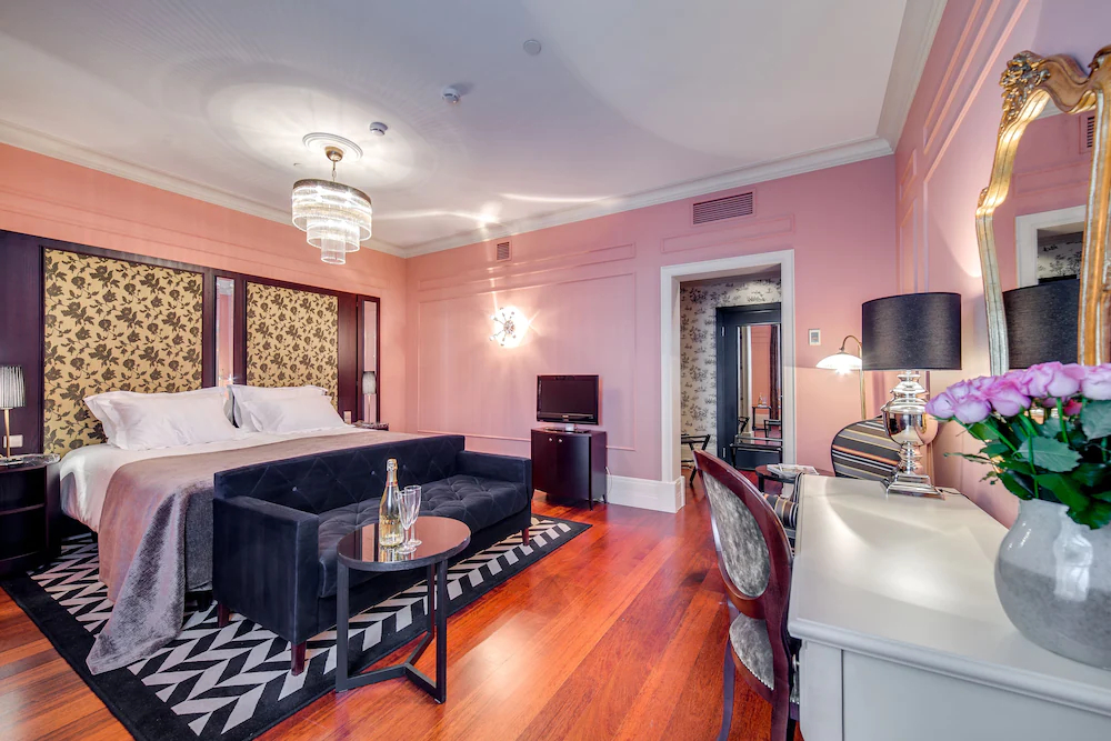 DOM Boutique Hotel