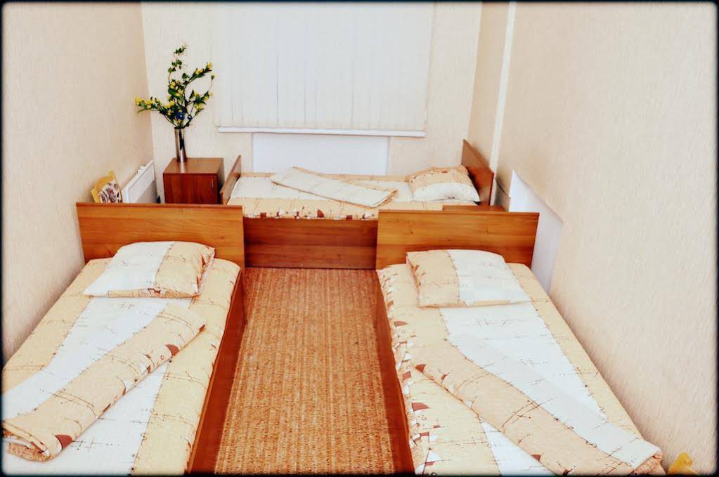 Dom Hostel