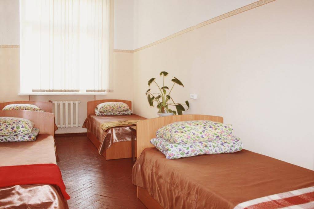 Dom Hostel