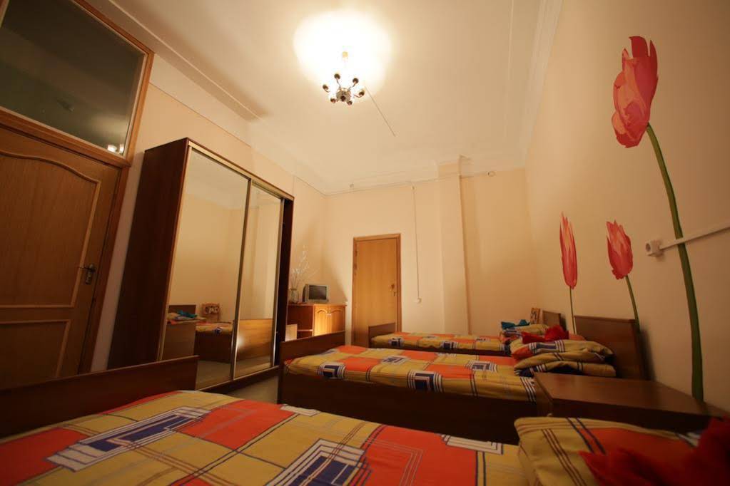 Dom Hostel