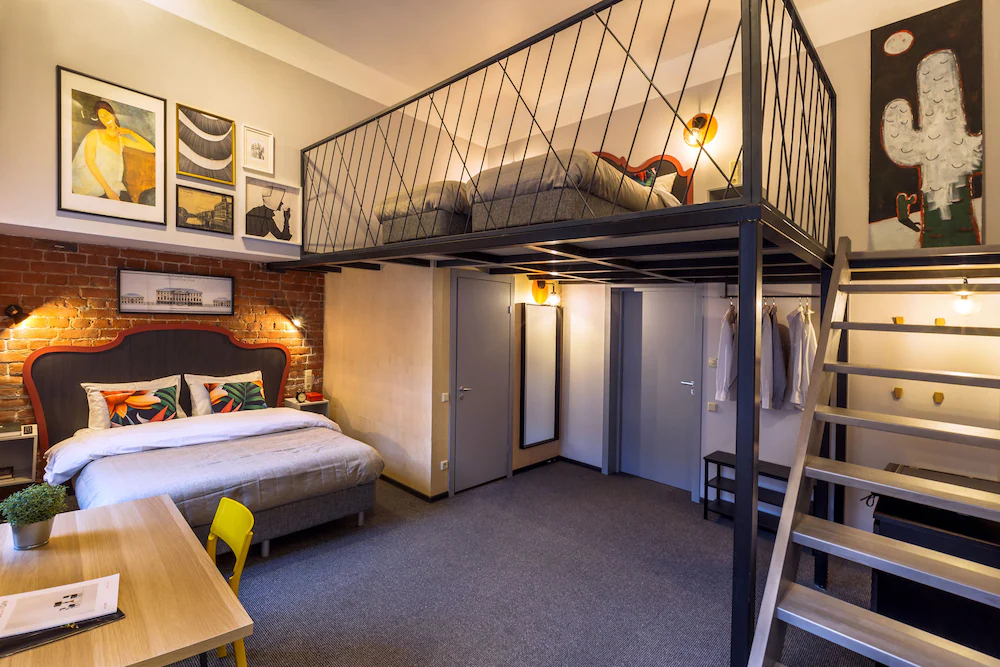 Expo Hotel