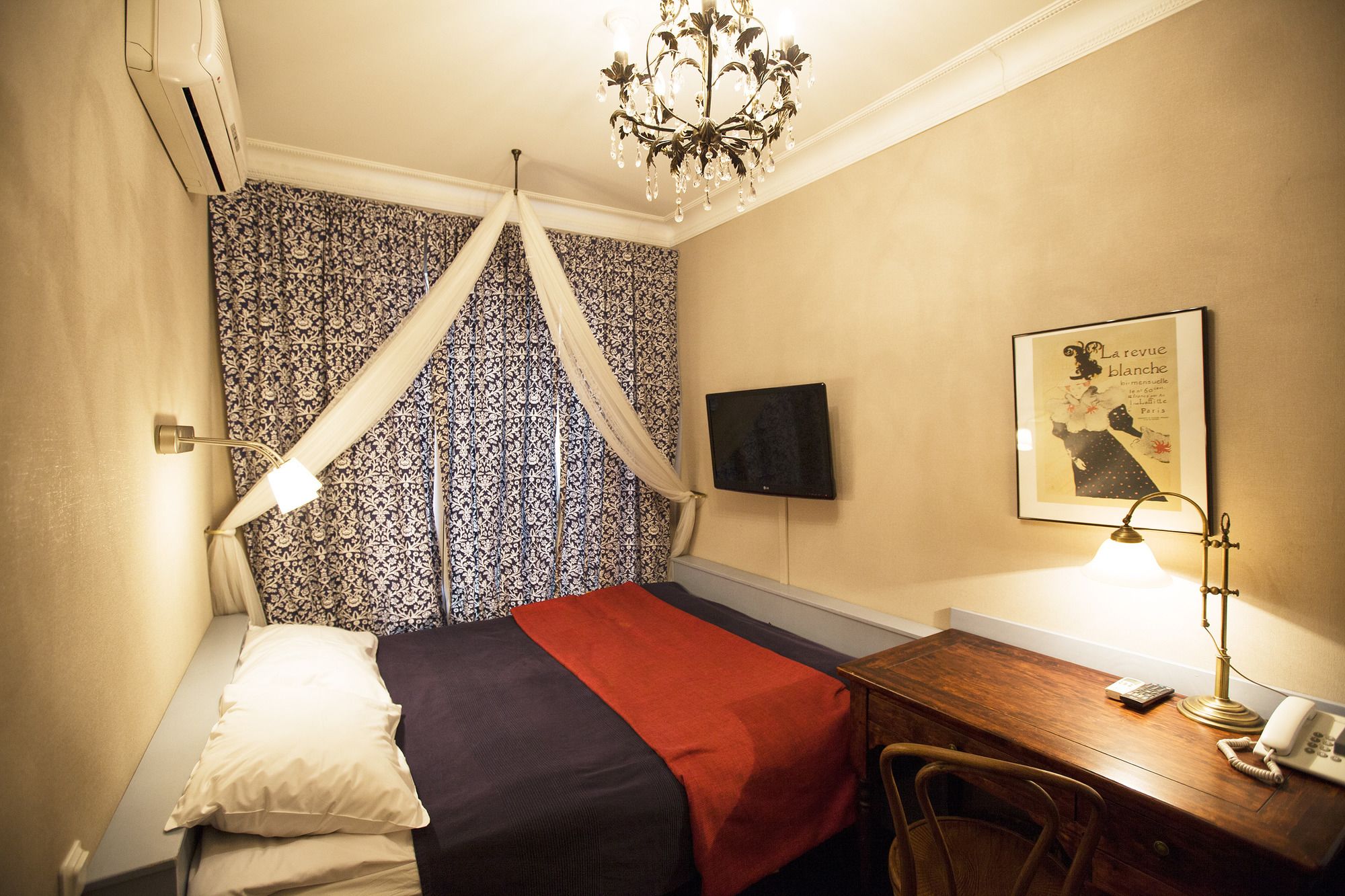 Fortecia Peter Apartments
