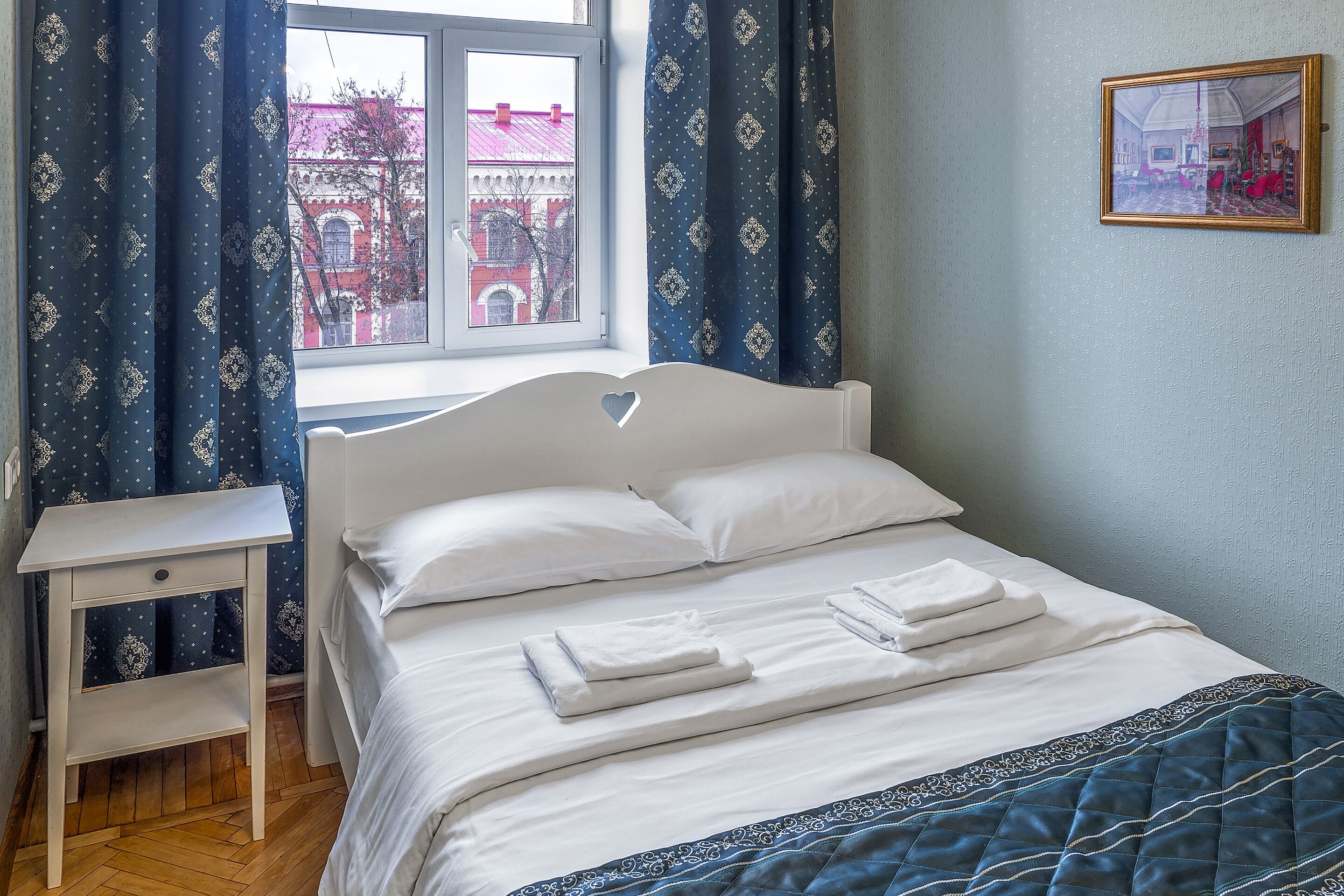 Friends Rooms On Vosstaniya