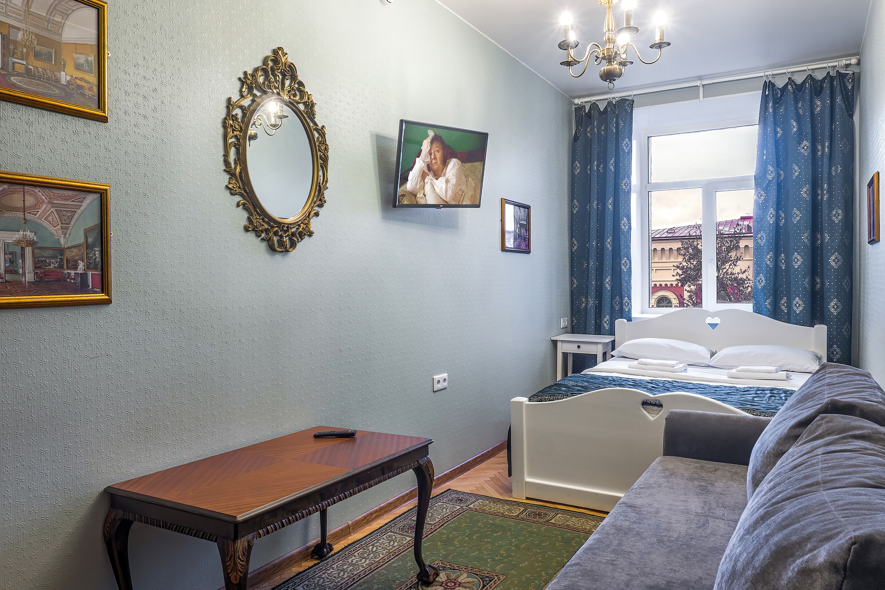 Friends Rooms On Vosstaniya