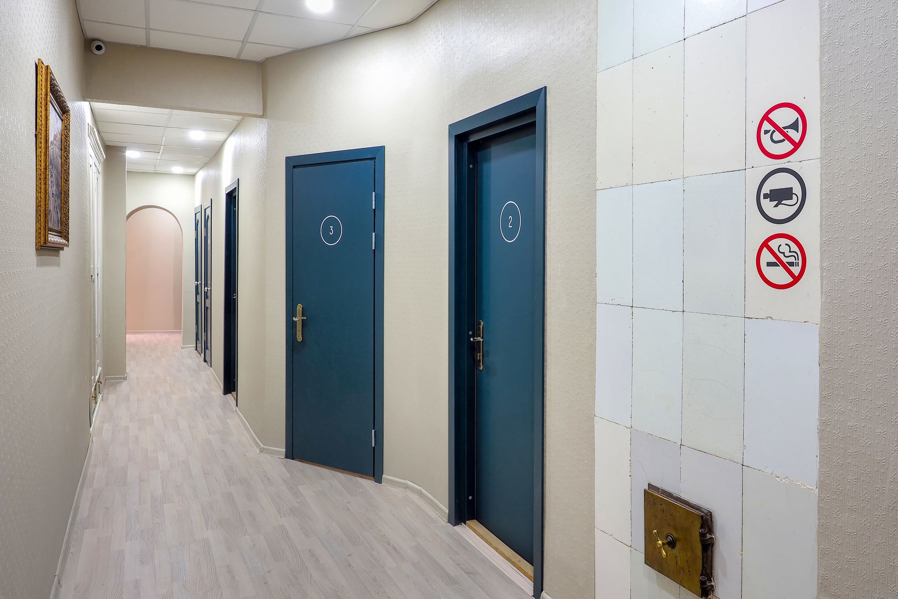 Friends Rooms On Vosstaniya