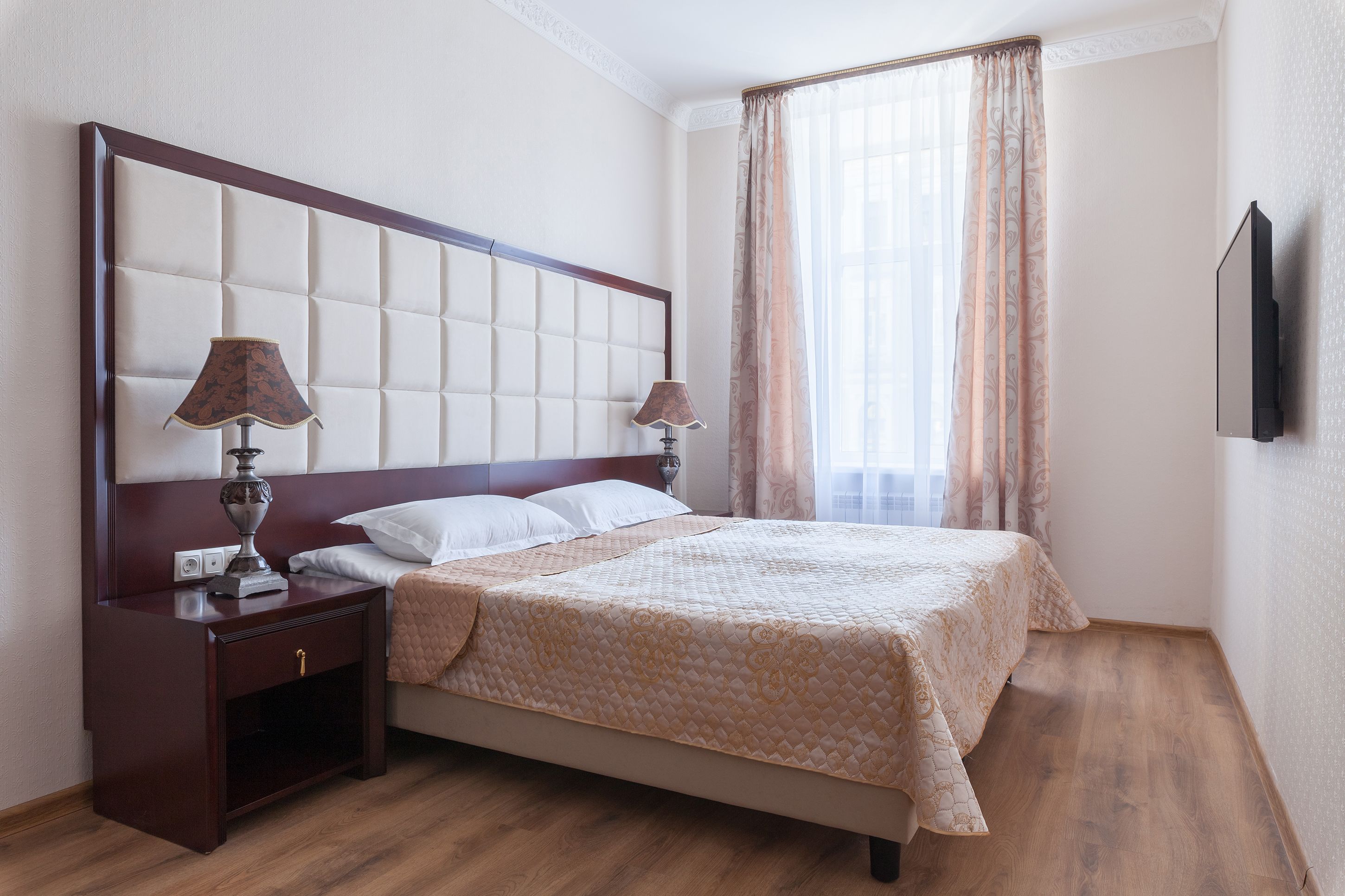 Grand Lion Hotel