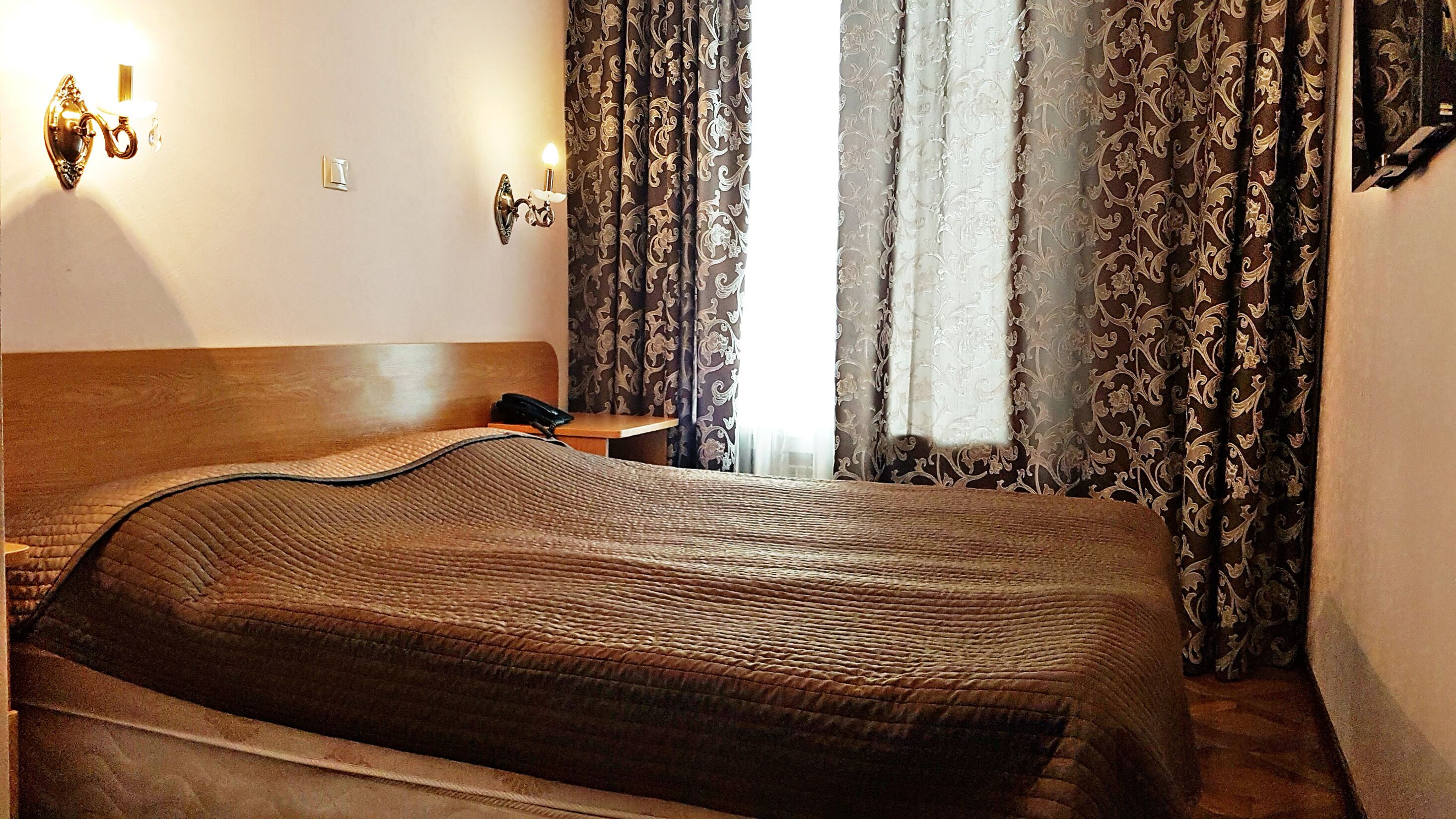 Grand Lion Hotel