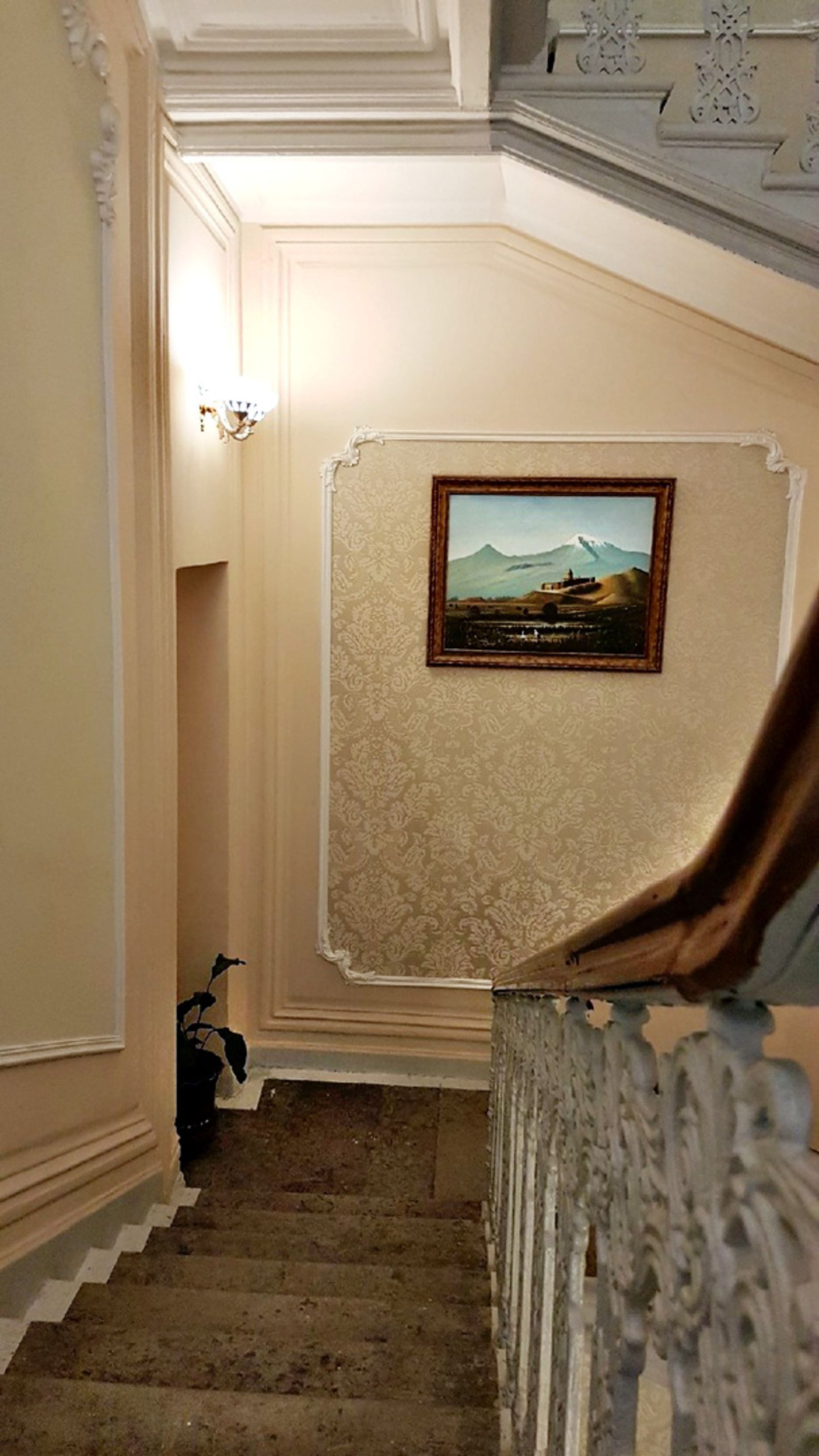 Grand Lion Hotel