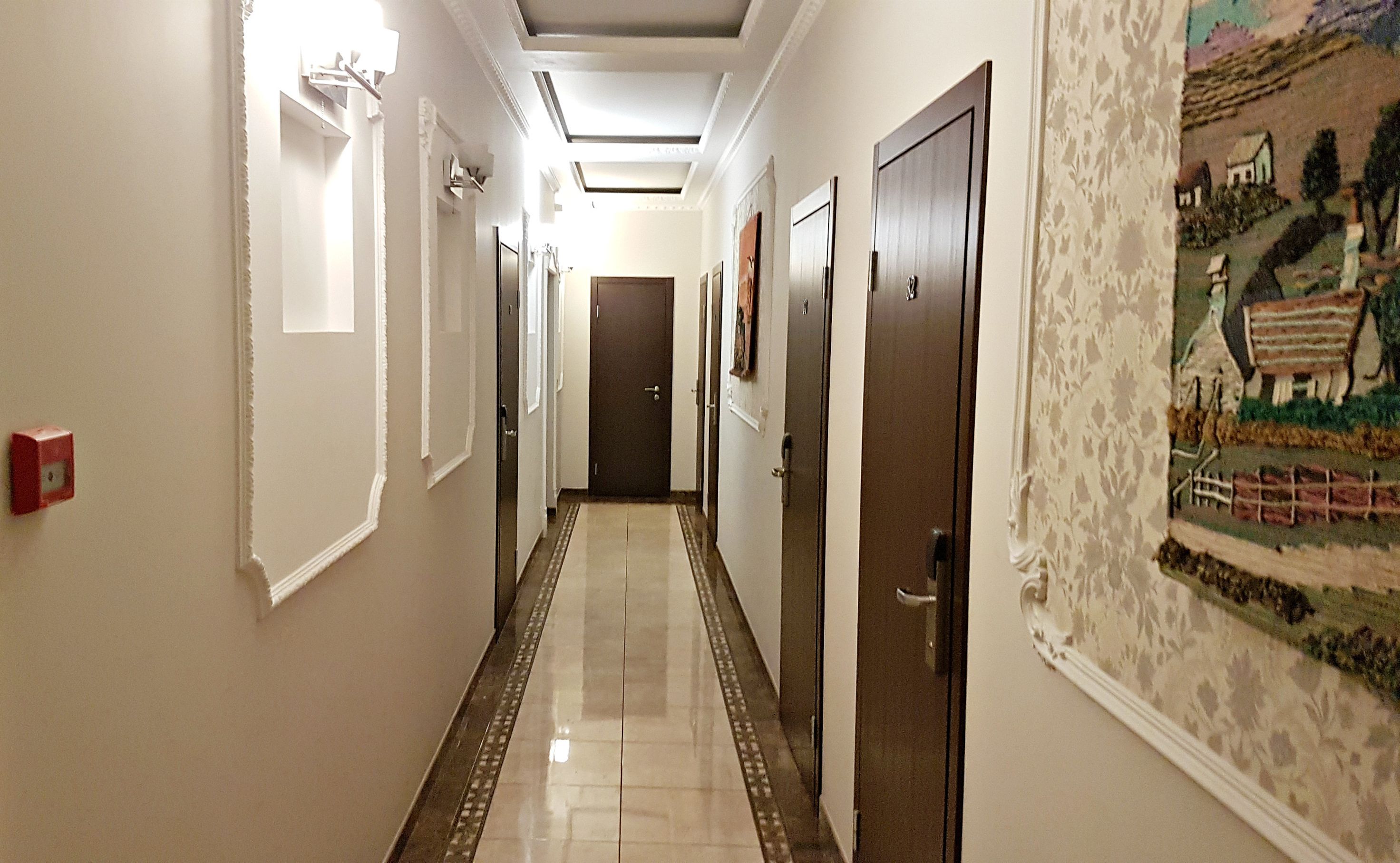 Grand Lion Hotel