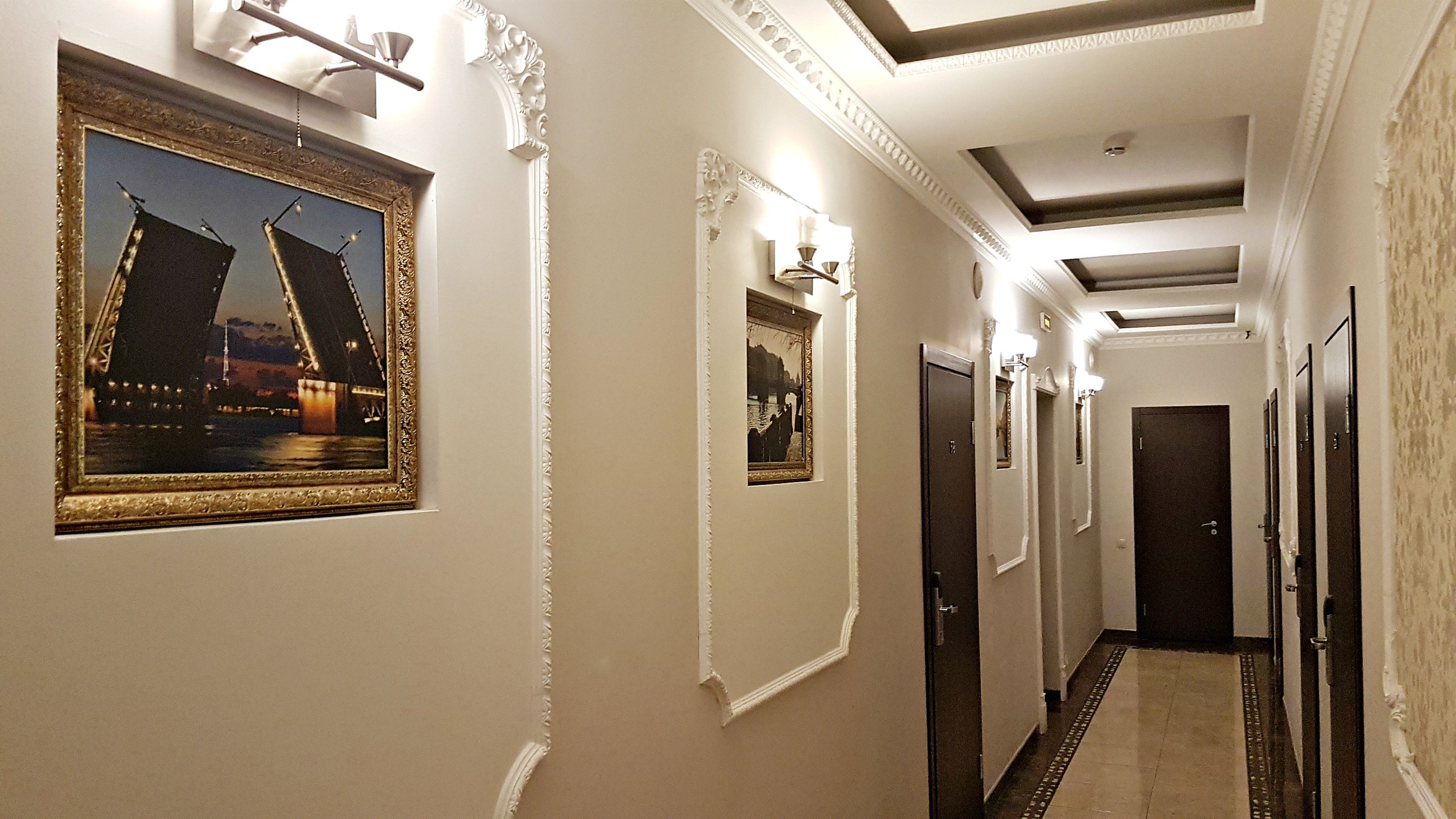 Grand Lion Hotel
