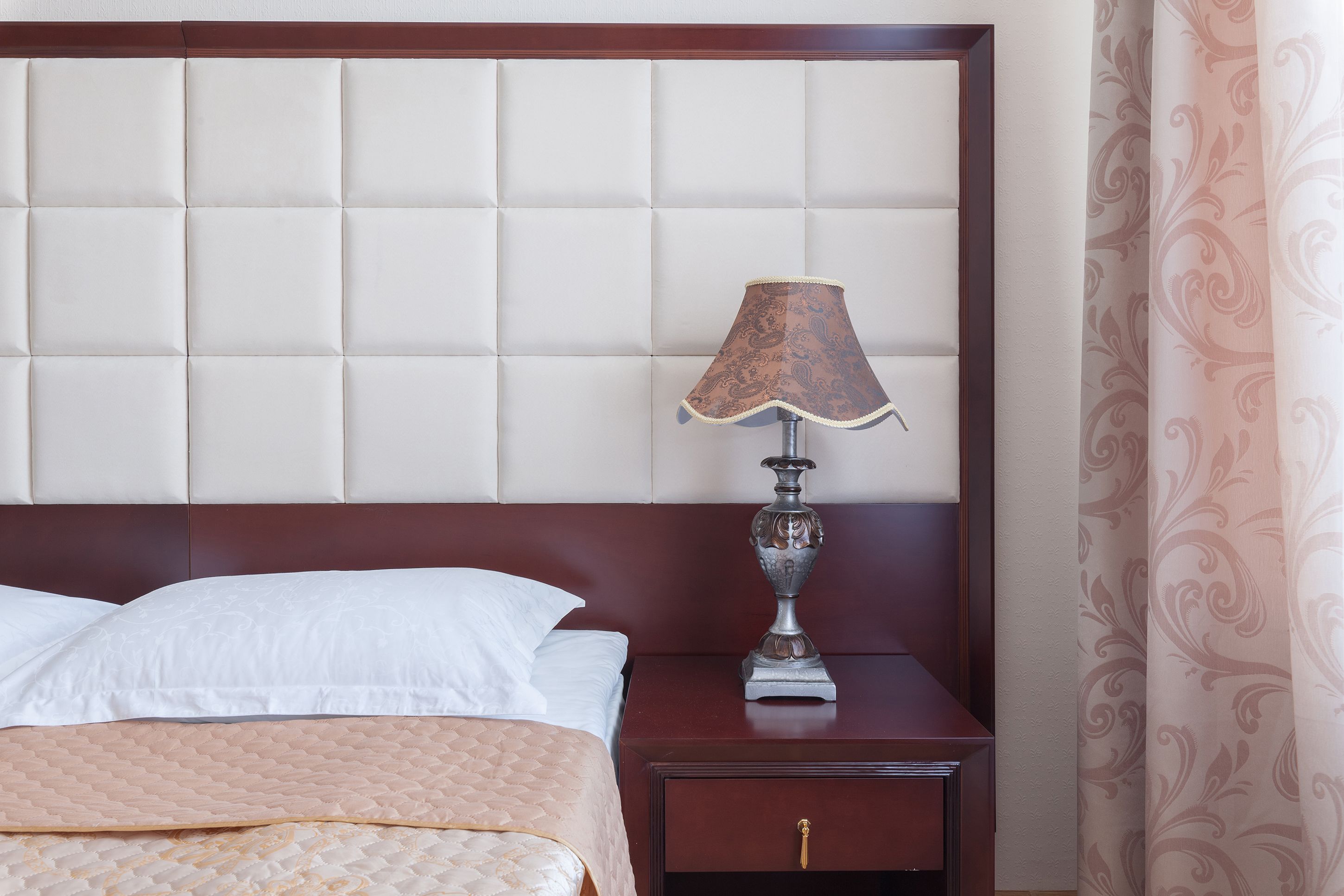 Grand Lion Hotel