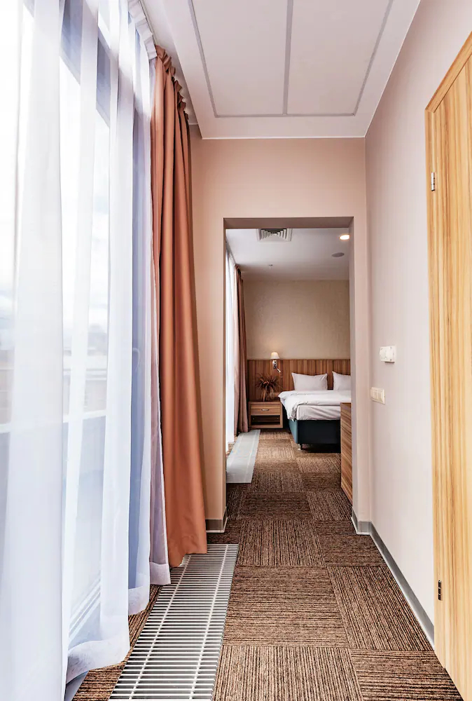 Harbor Club Hotel