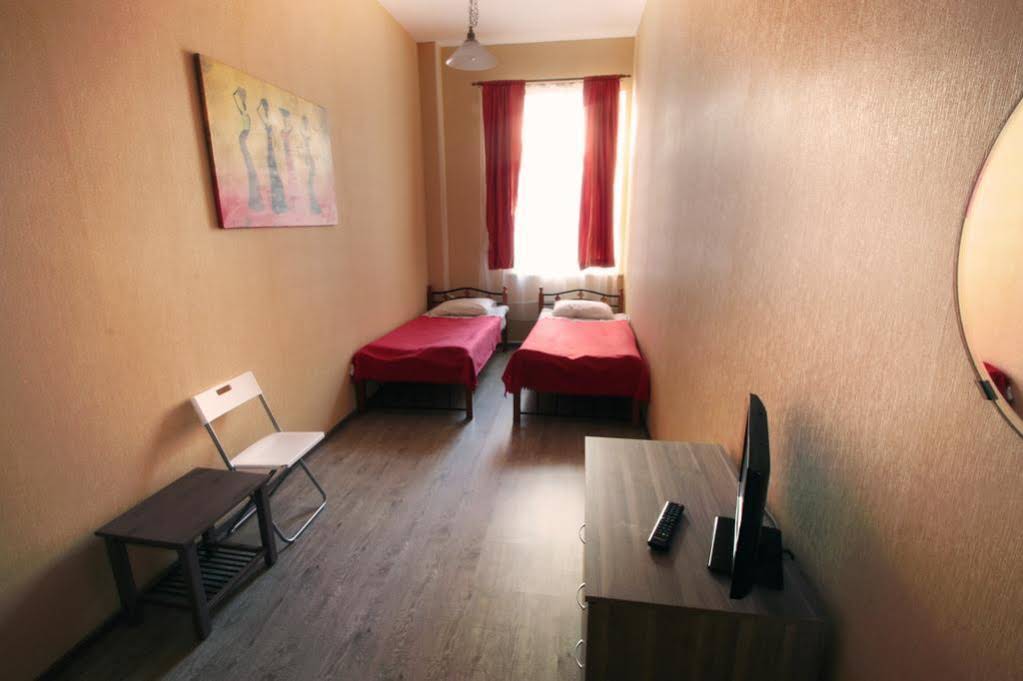Hostel At Sunny's