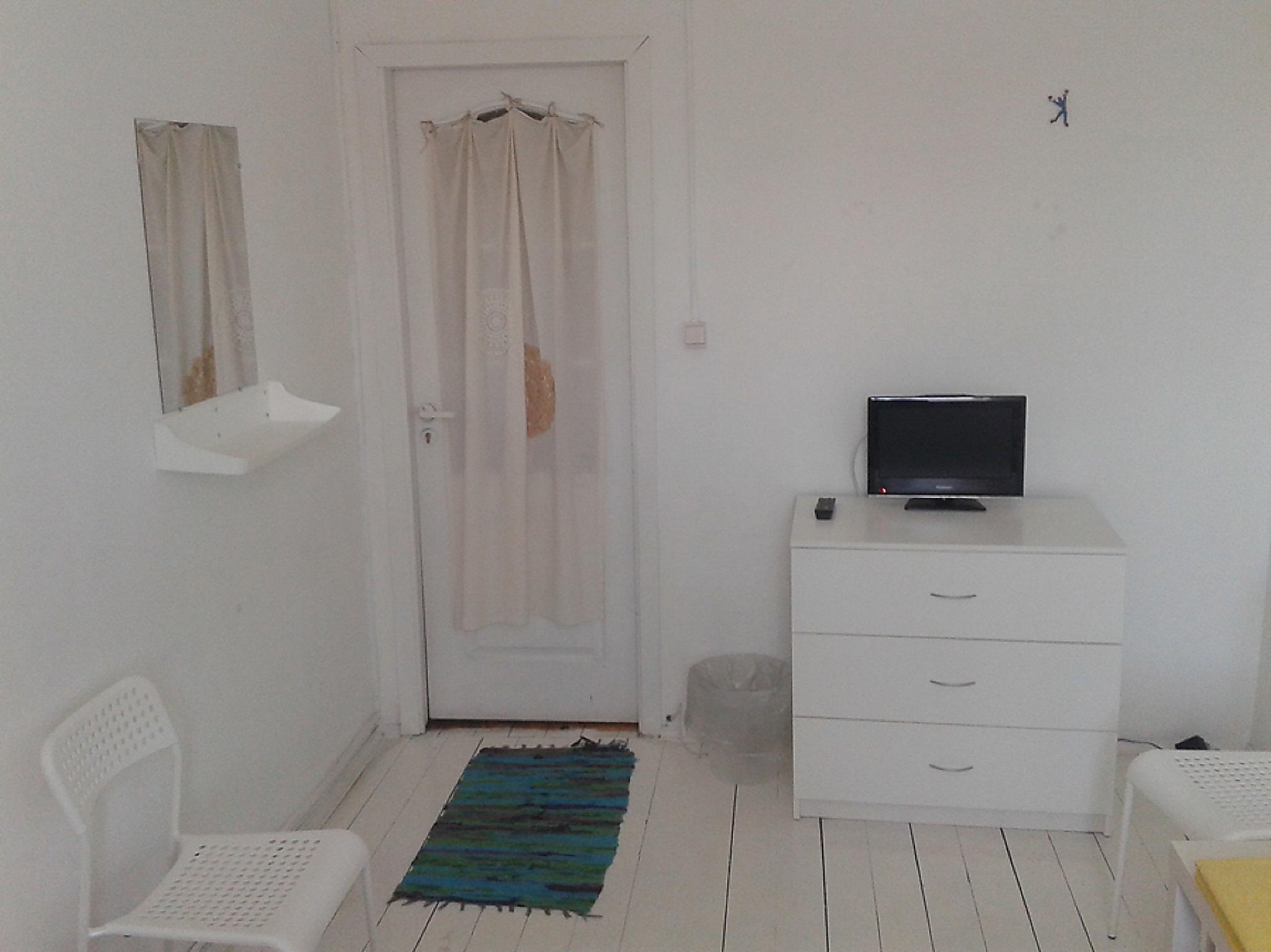 Good Morning Small Hotel