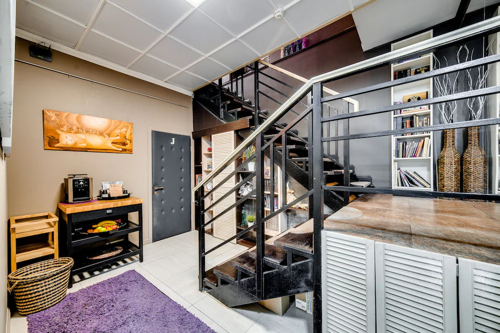 Artapart.Art Hotel