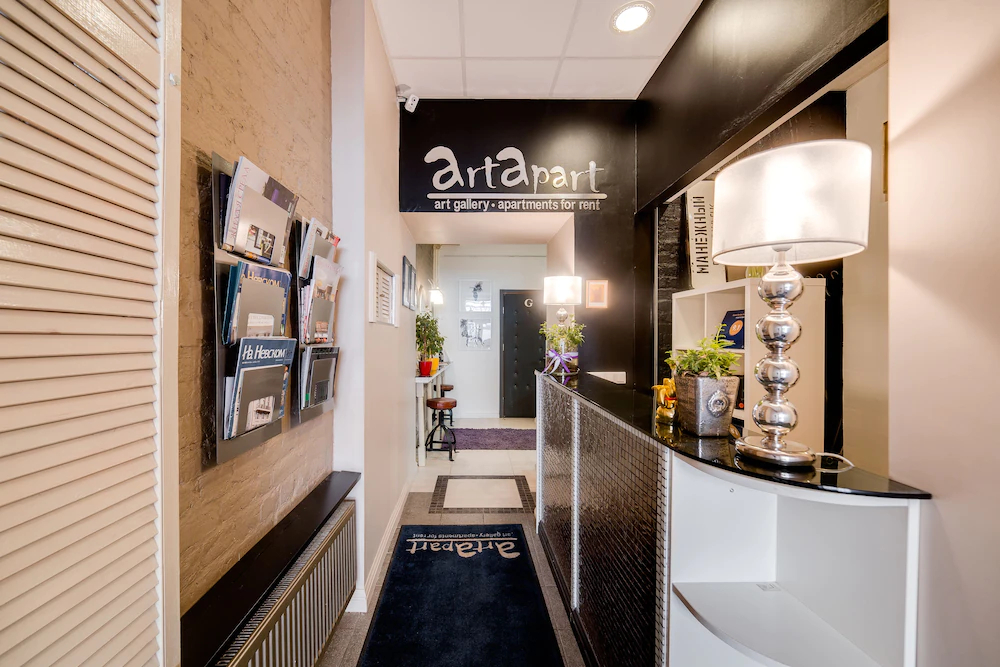 Artapart.Art Hotel