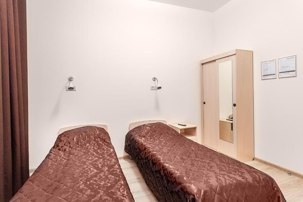 Hotel Democrat On Nevskiy 107 B