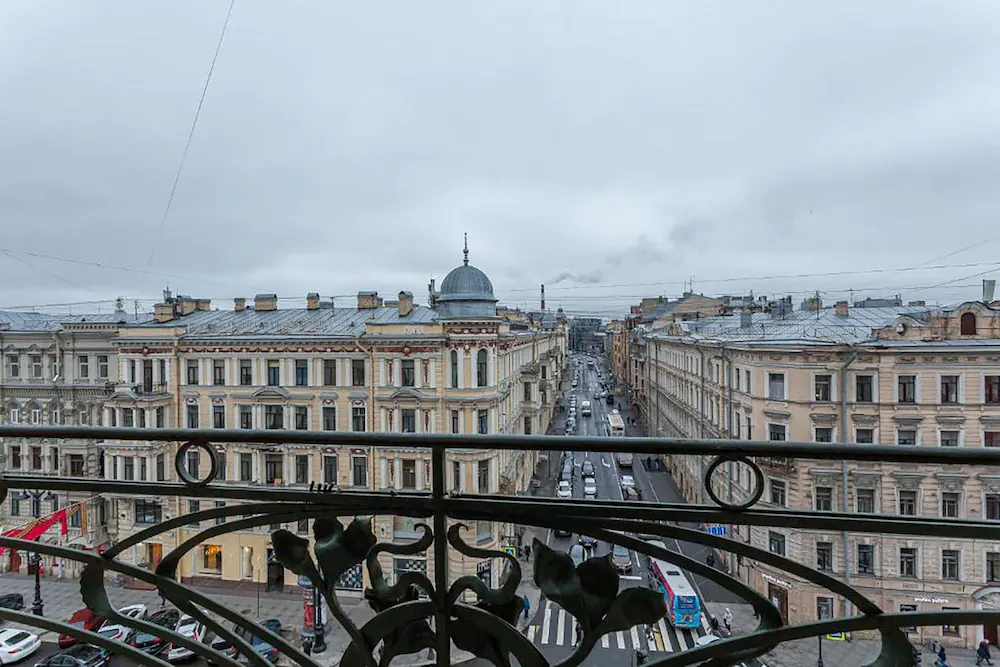Hotel Democrat on Nevskiy 147
