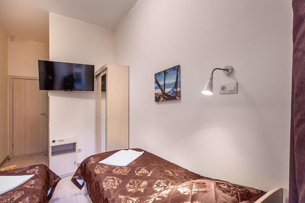 Hotel Democrat on Nevskiy 147
