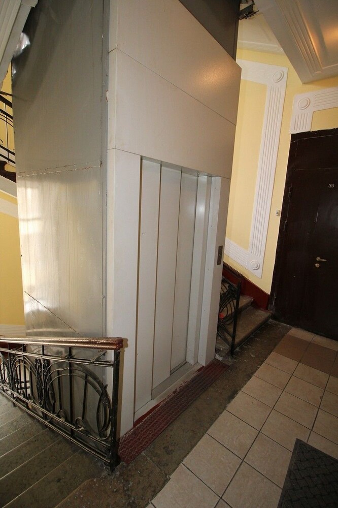 Hotel Democrat on Nevskiy 147