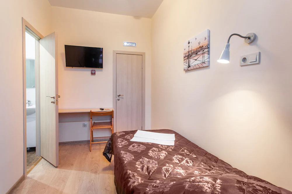 Hotel Democrat on Nevskiy 147