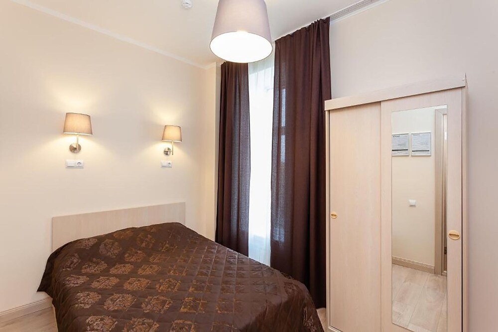 Hotel Democrat on Nevskiy 147