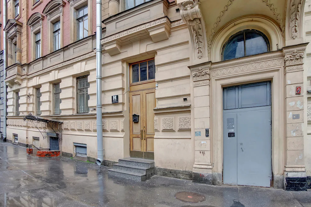 Hotel on Mokhovoy