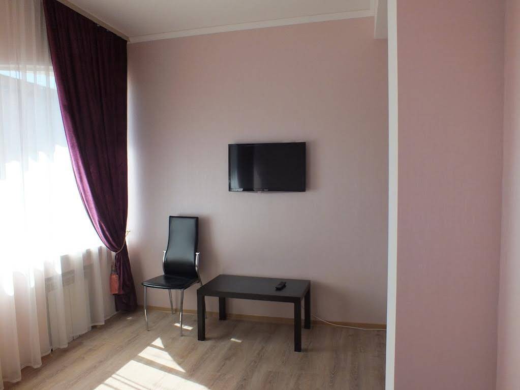 Hotel on Petergofskoye Shosse 3