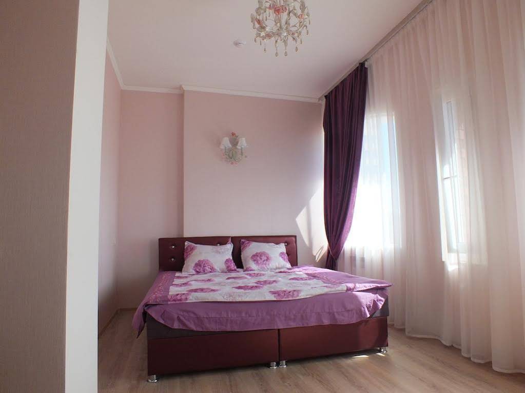 Hotel on Petergofskoye Shosse 3