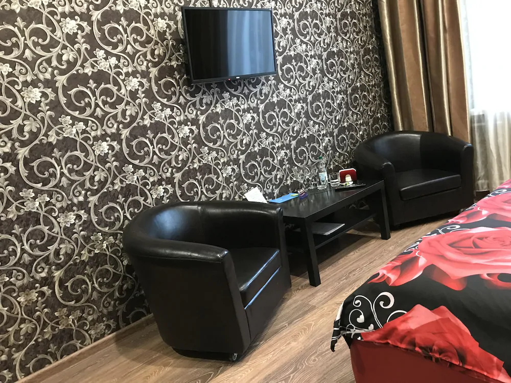 Hotel Plus