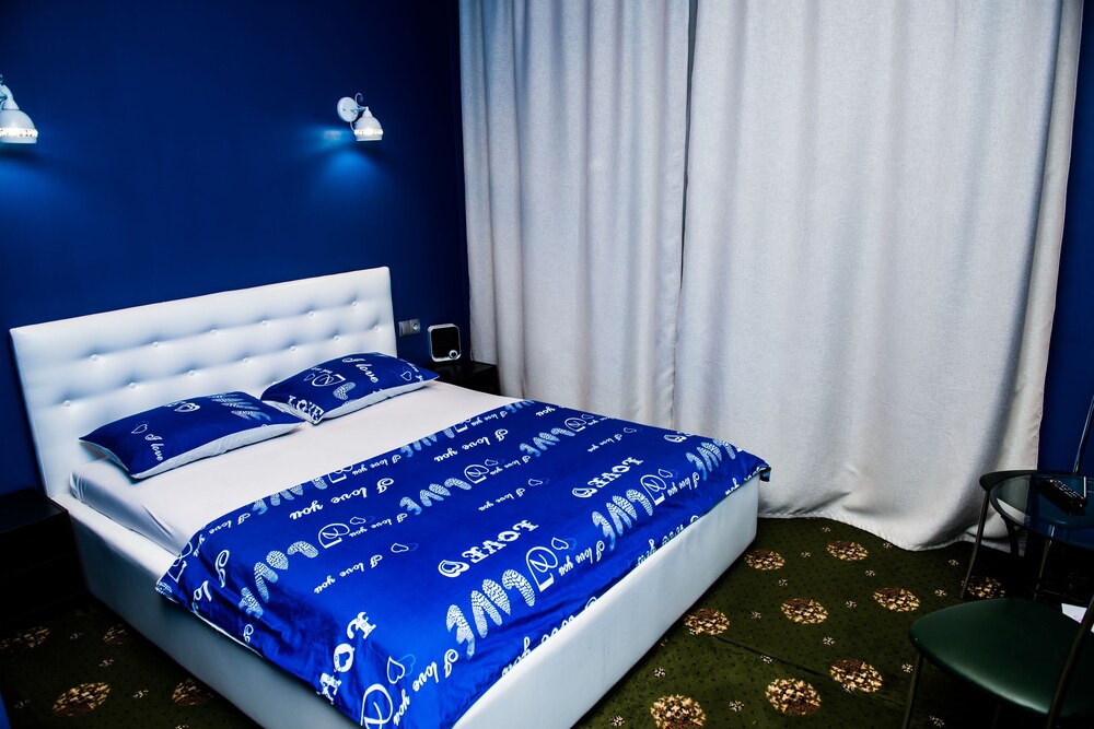 Hotel Plus