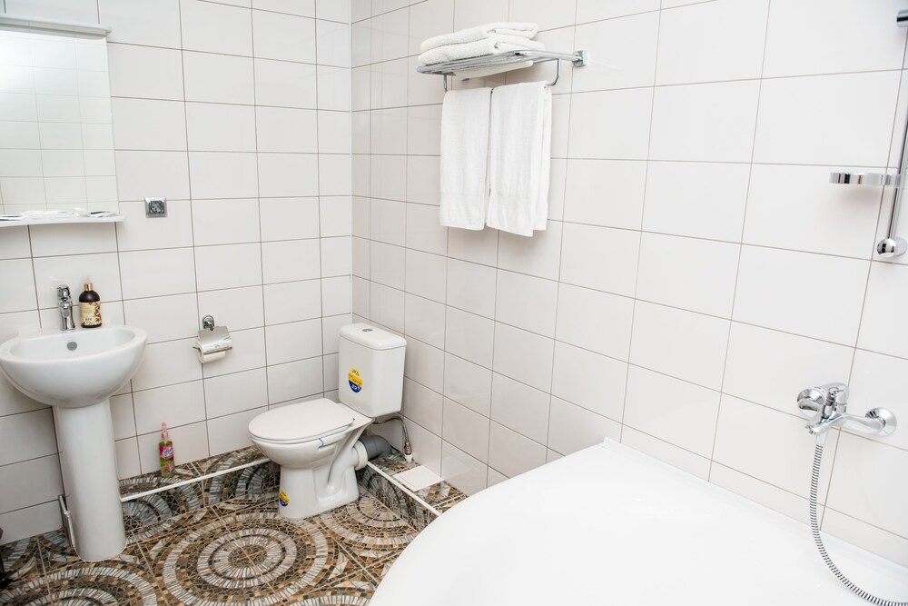 Hotel Plus