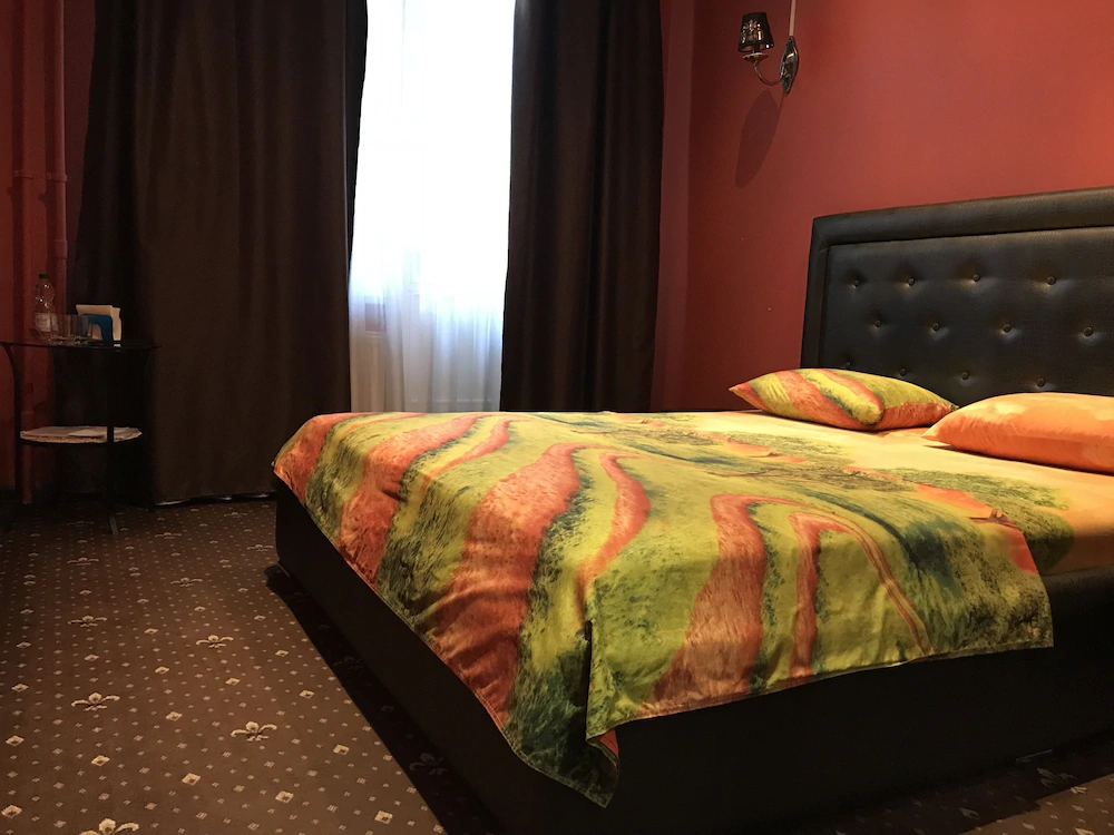Hotel Plus