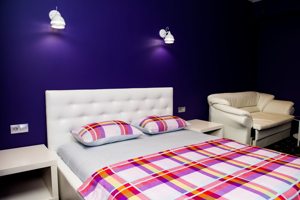 Hotel Plus