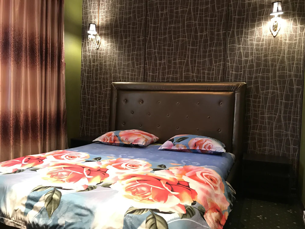 Hotel Plus