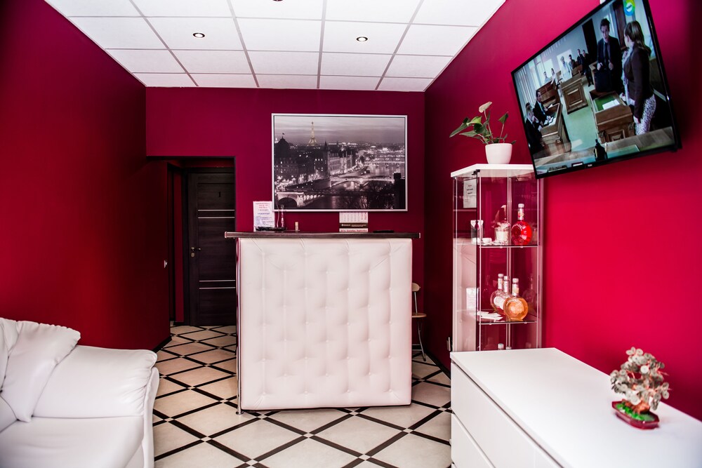 Hotel Plus