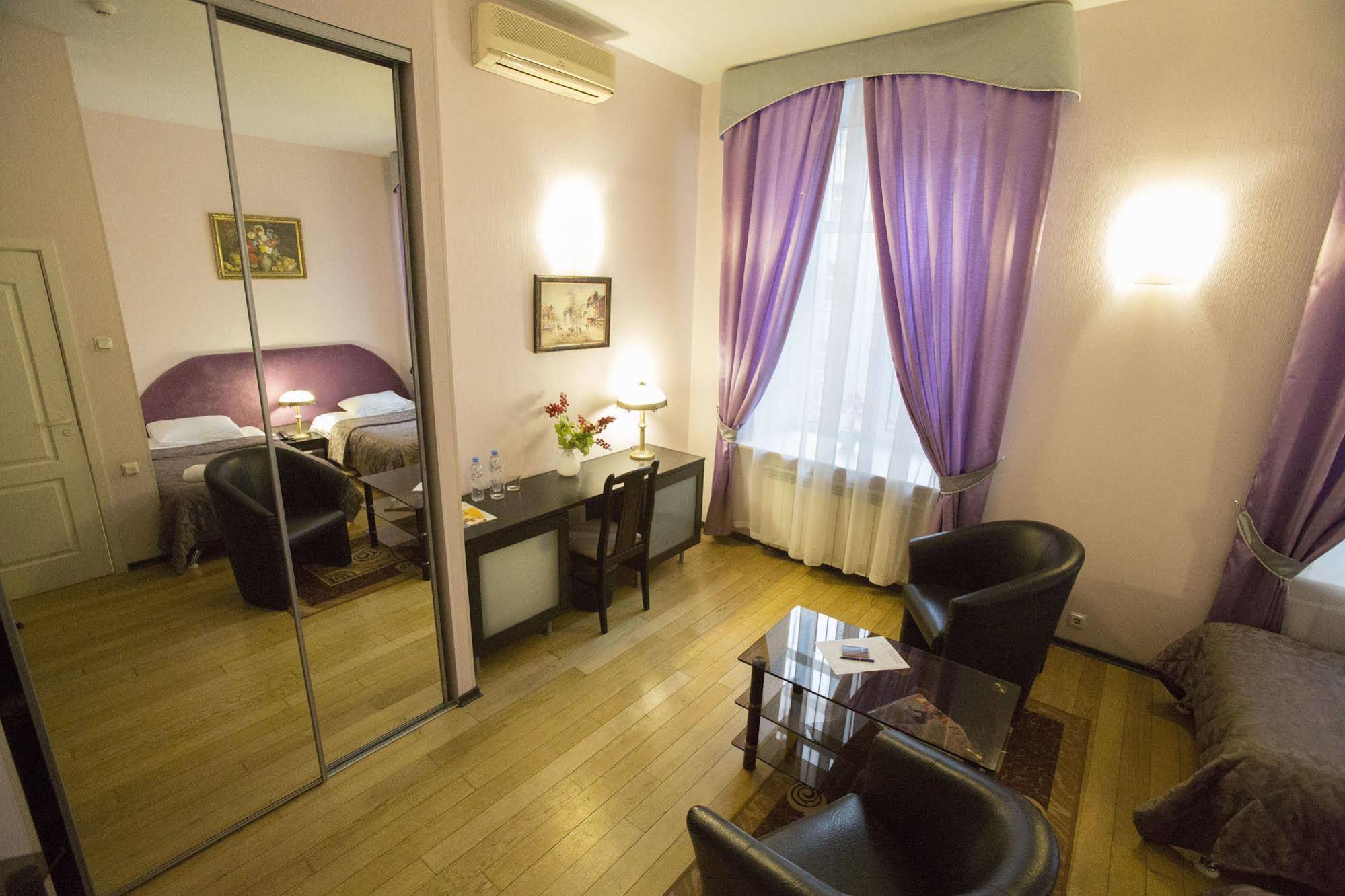 Hotel Prestige