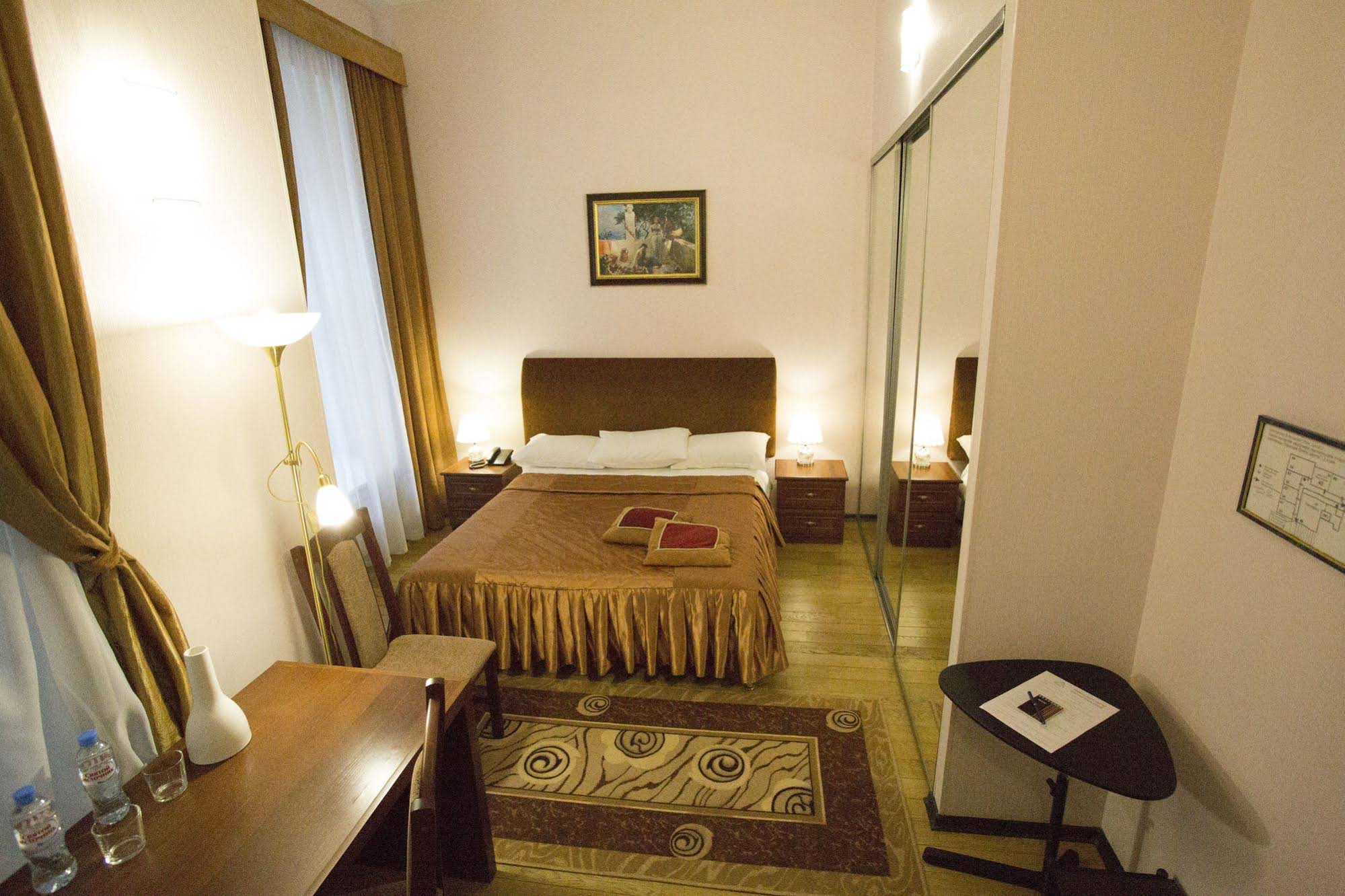 Hotel Prestige