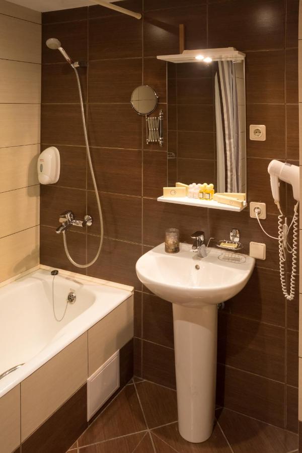 Hotel Veles