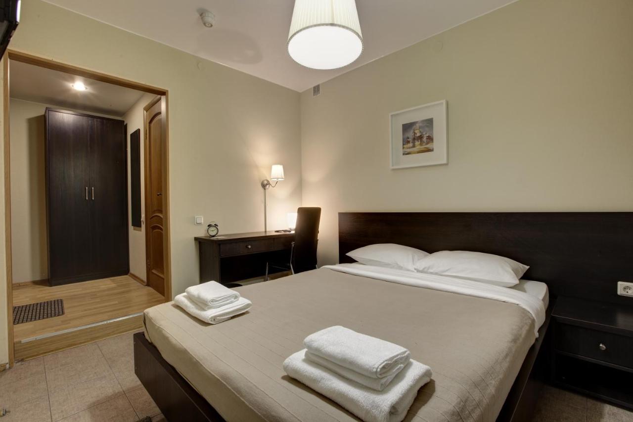 Invite Hotel House Of Ruehl